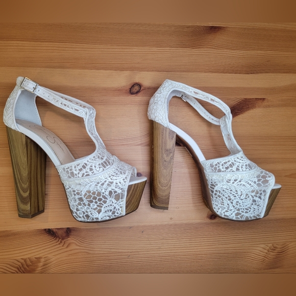 Jessica Simpson Lace Platforms ~ 7 - Picture 5 of 11